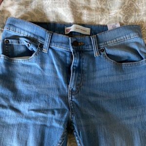 Light denim Levi skinny jeans